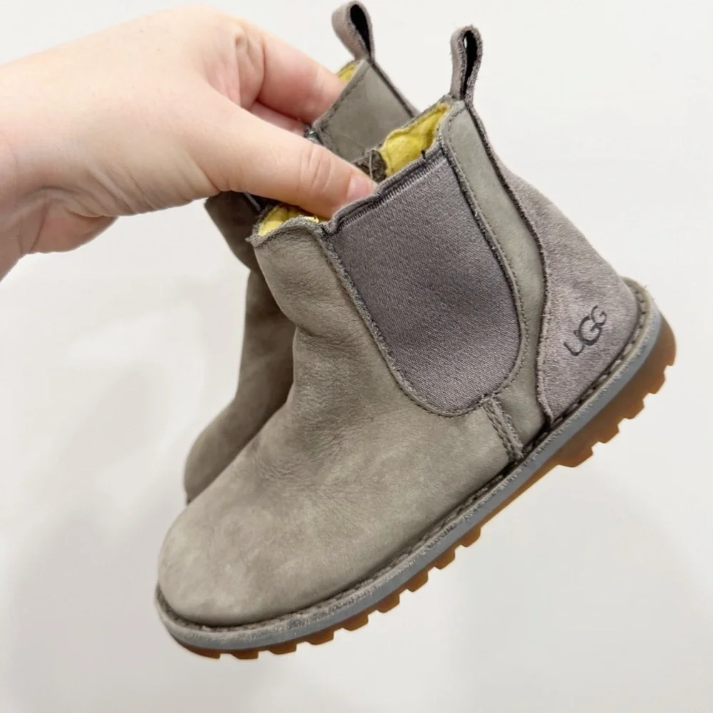 UGG Kids Nubuck Leather Callum Gray Boots Side Zip Size 10